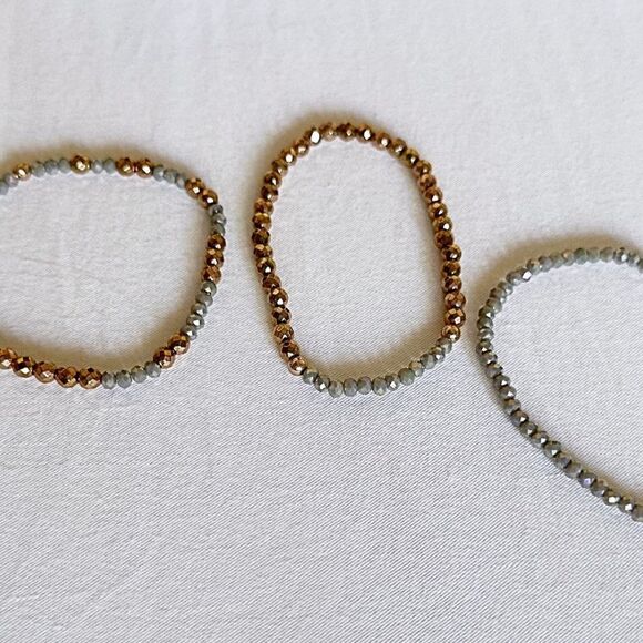 4mm rose gold hematite with 3mm gray crystal and 3mm gold filled ball spacer - Picture 3 of 4